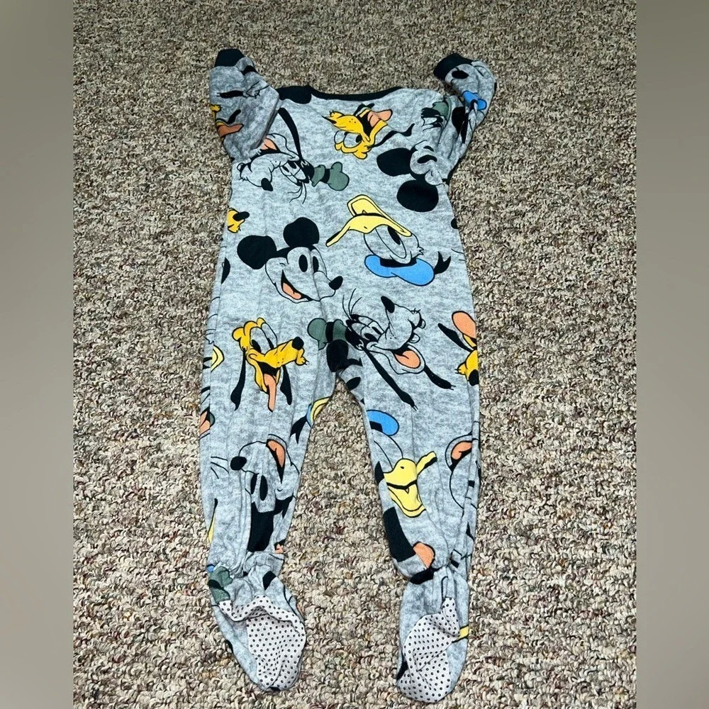 Boys, girls size 2T pajamas Disney Kids One Piece Footie - Mickey Mouse